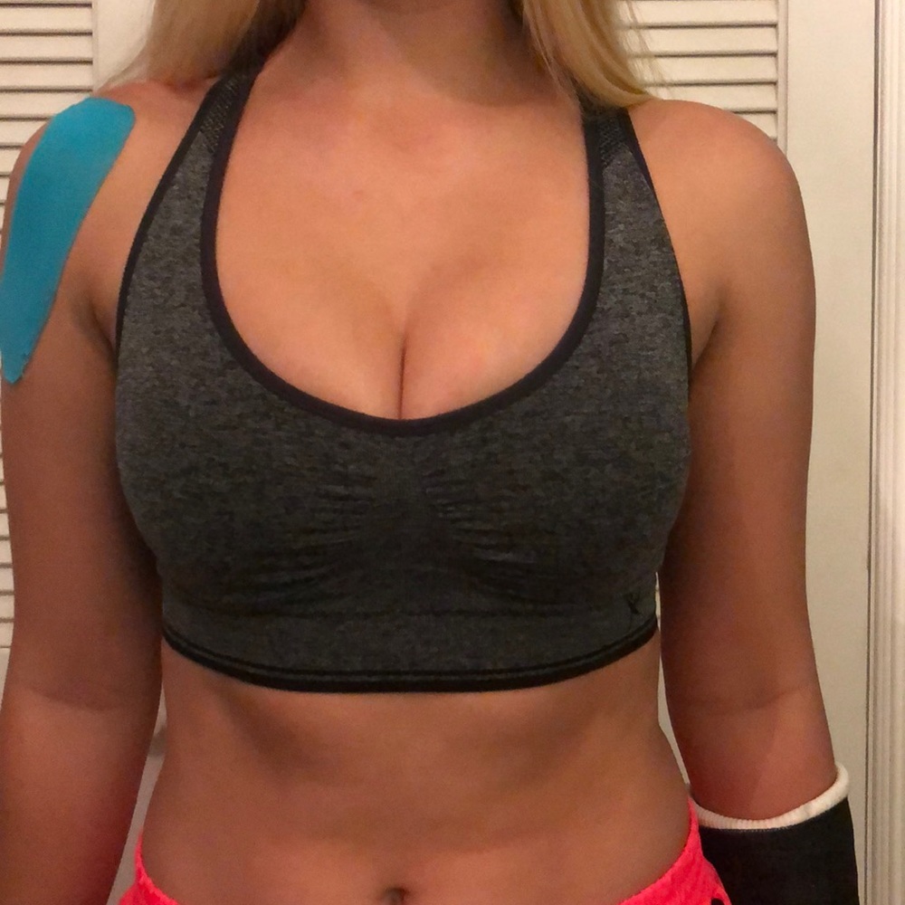 Sports bra